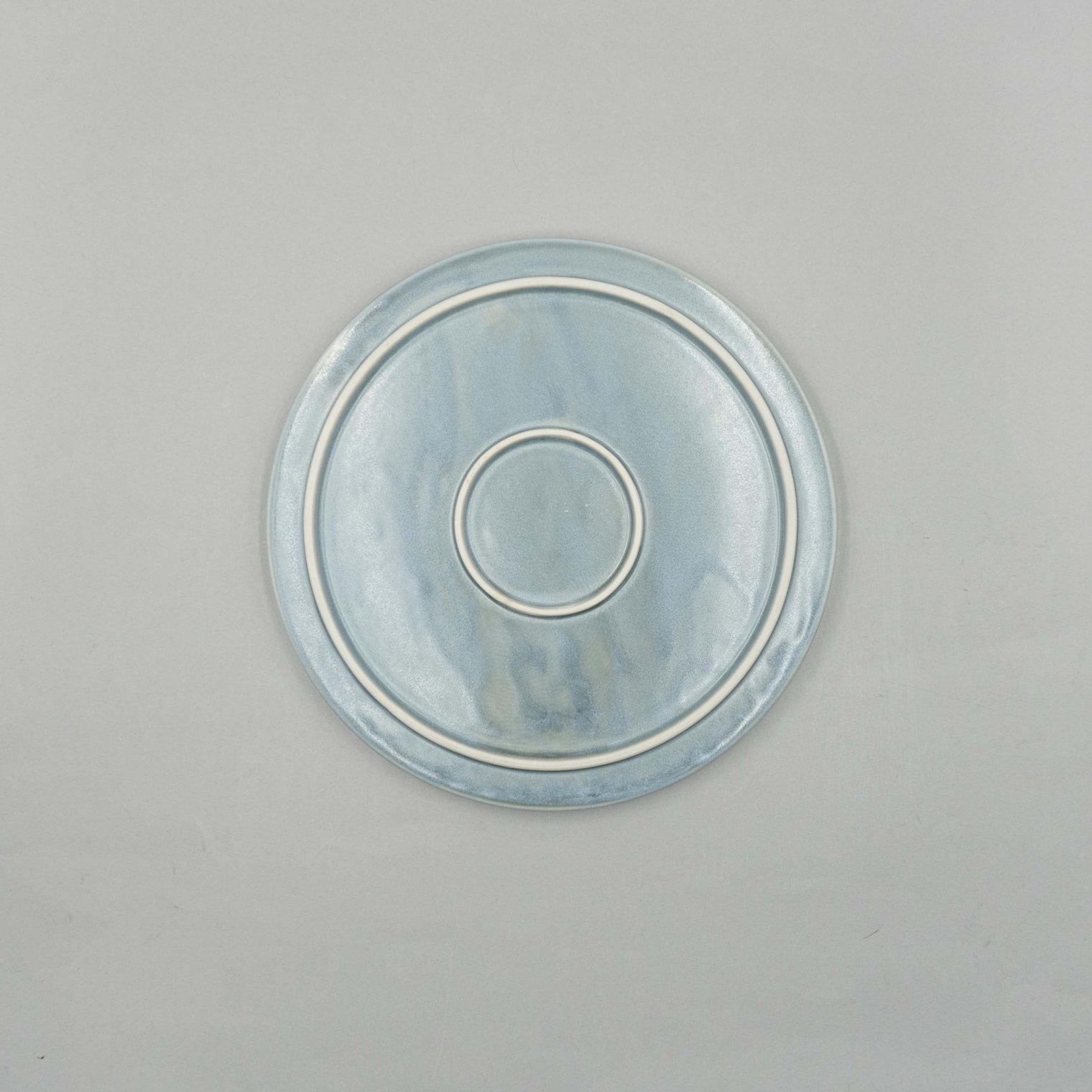 Clarisse Gray Short Rim Plate, 22.9cm