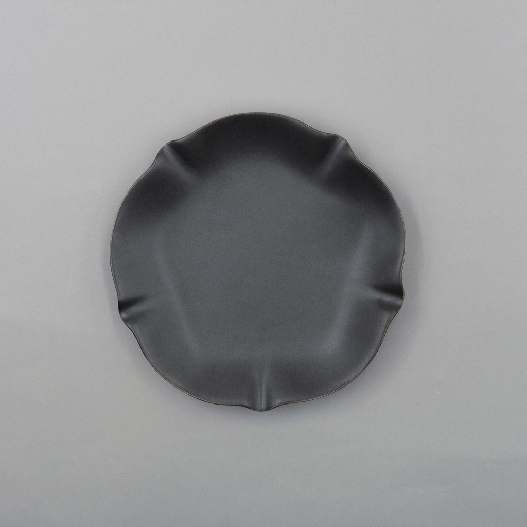 Hanaemi Black Plate, 20cm