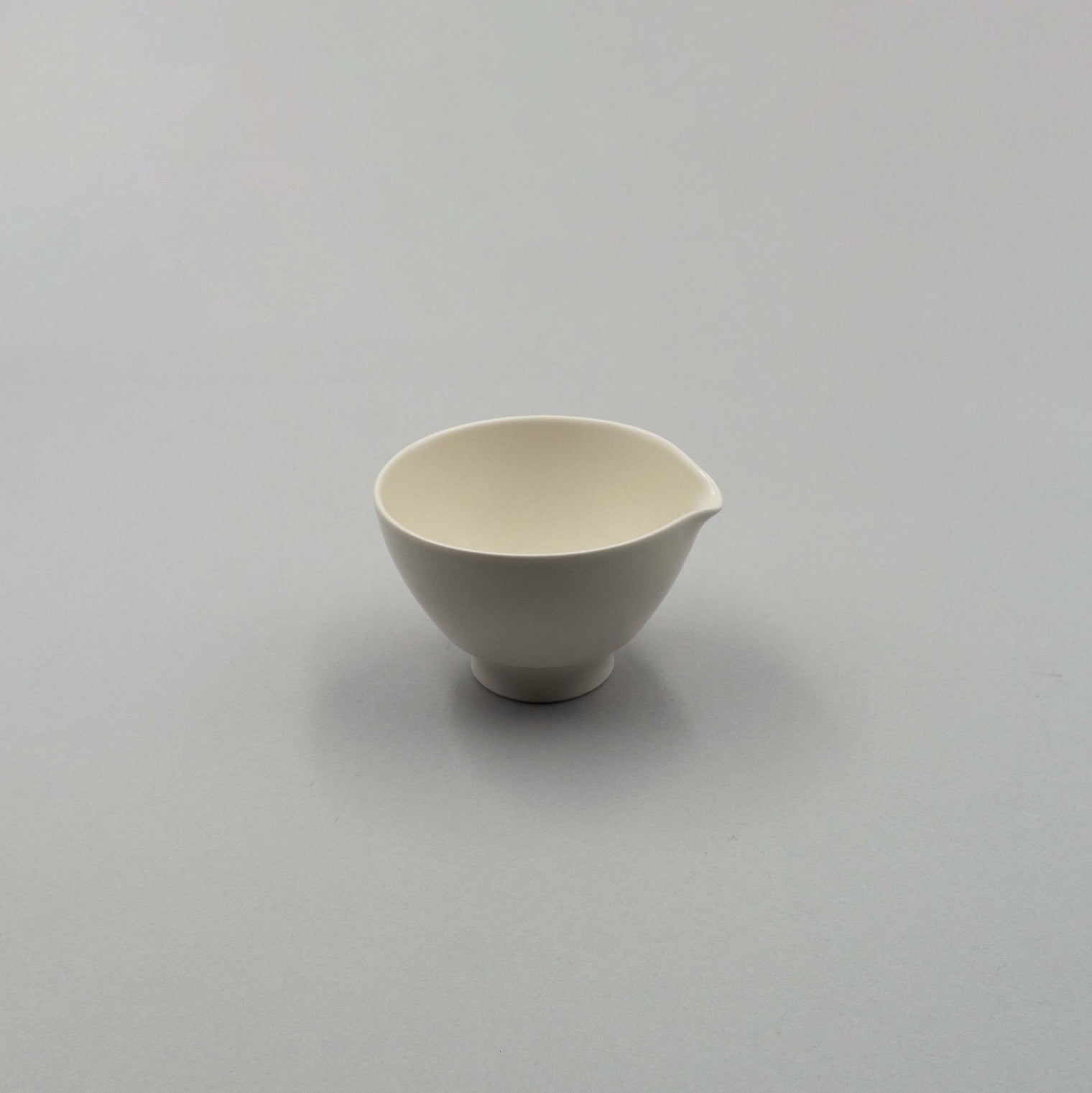 Hanasaka Une Spout Bowl Small, 9.5cm x 6cm
