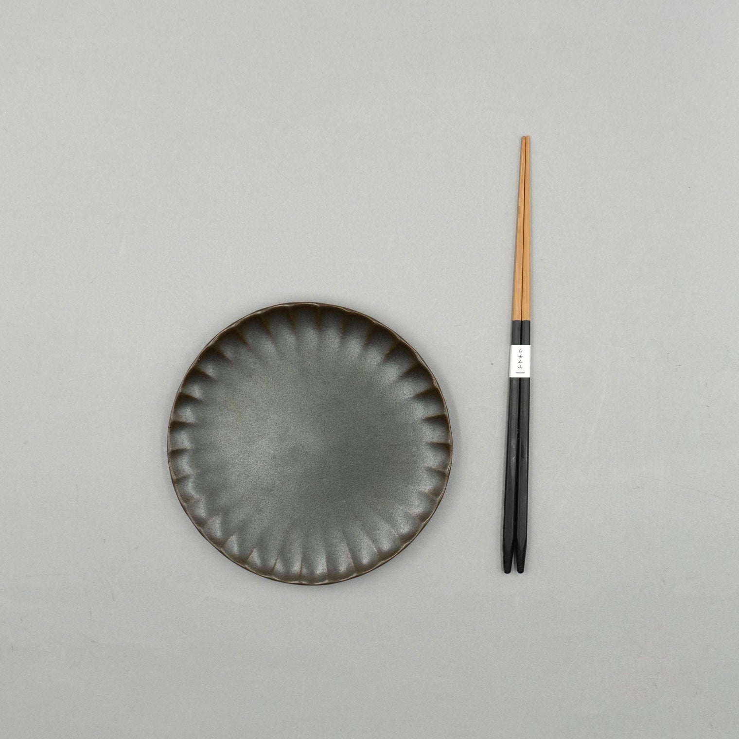 Inku XS Green Plate, 14cm x 14cm x H1.7cm, Design by Sergio Herman