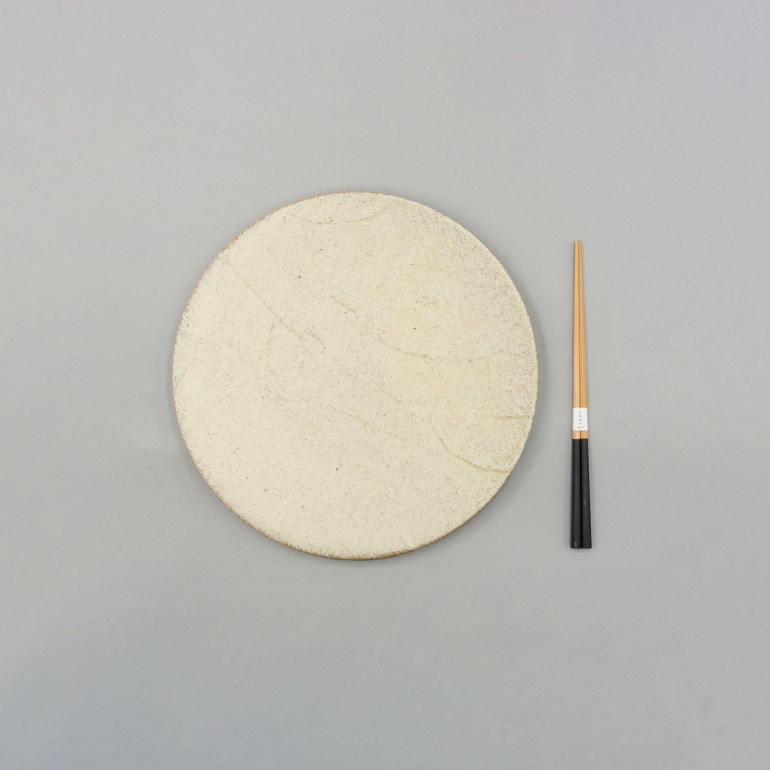 Kigoromo Shikkui Plate 27.3cm, 27.3cm x 2.3cm