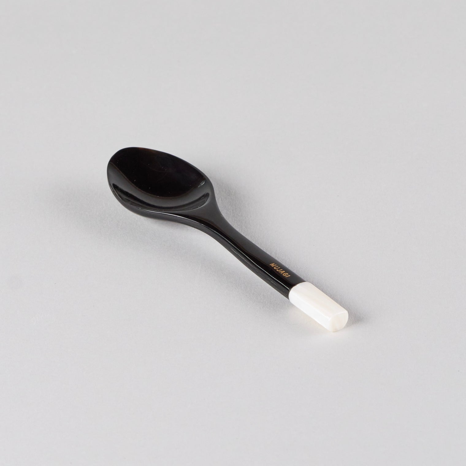 Mujagi Horn-shell Spoon, W3.2cm x L12.5cm x H1.5cm