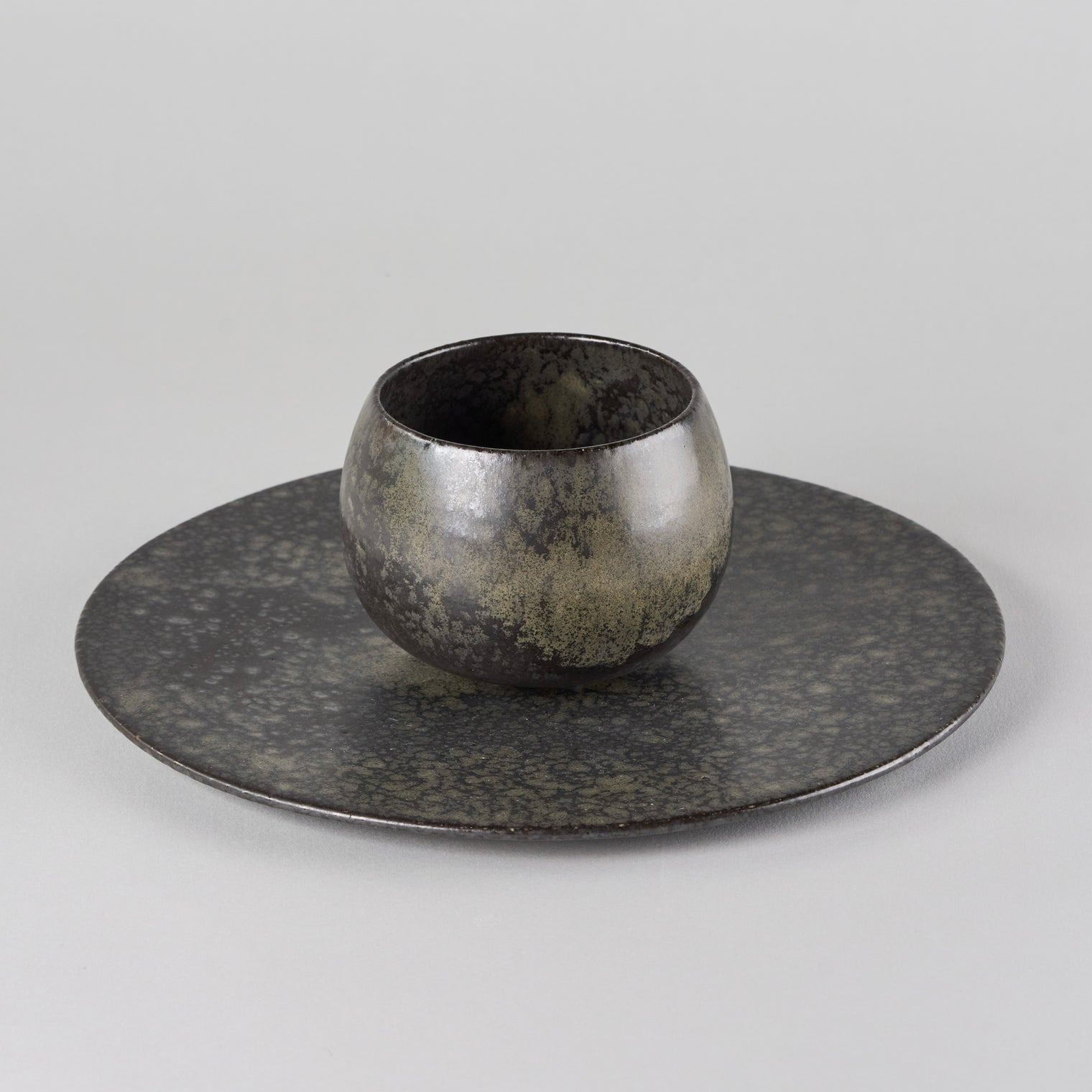 Plate, Manganese, 27.5cm, H0.5cm, Design by Aage Wurtz