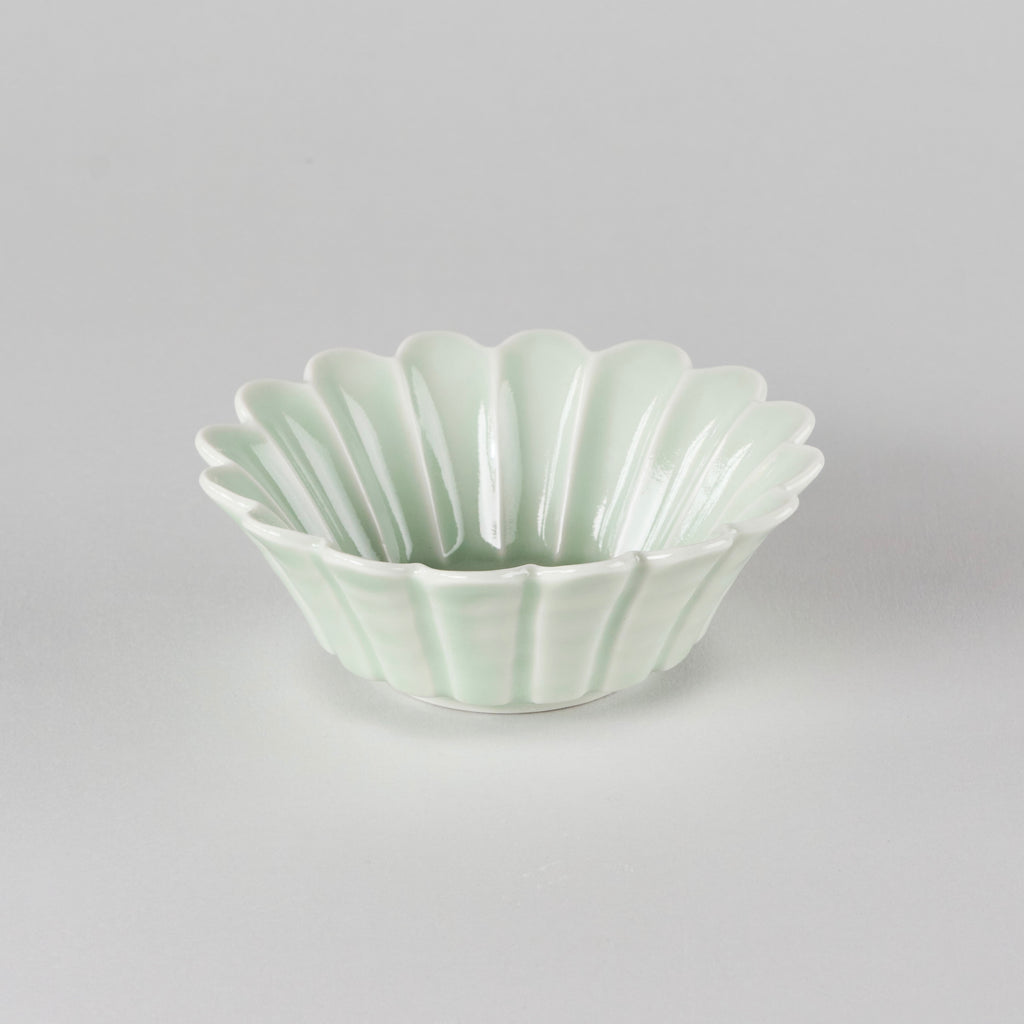 Hiwa Light Green Flower Bowl, 13.5cm x 13.5cm x H5cm