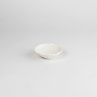 Asami Maeda Chrysanthemum Small Bowl White, 9×2.6cm