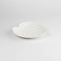Asami Maeda Ficus Umbellata Medium Plate White, 18.7×16.3×3cm