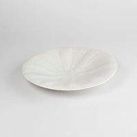 Asami Maeda Lotus Leaf Large Plate White, 23.7×4.1cm