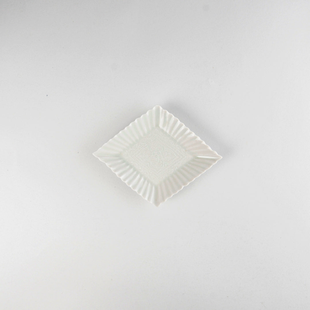 Asami Maeda Rinka Saucer White, 16.5×12.6×2cm