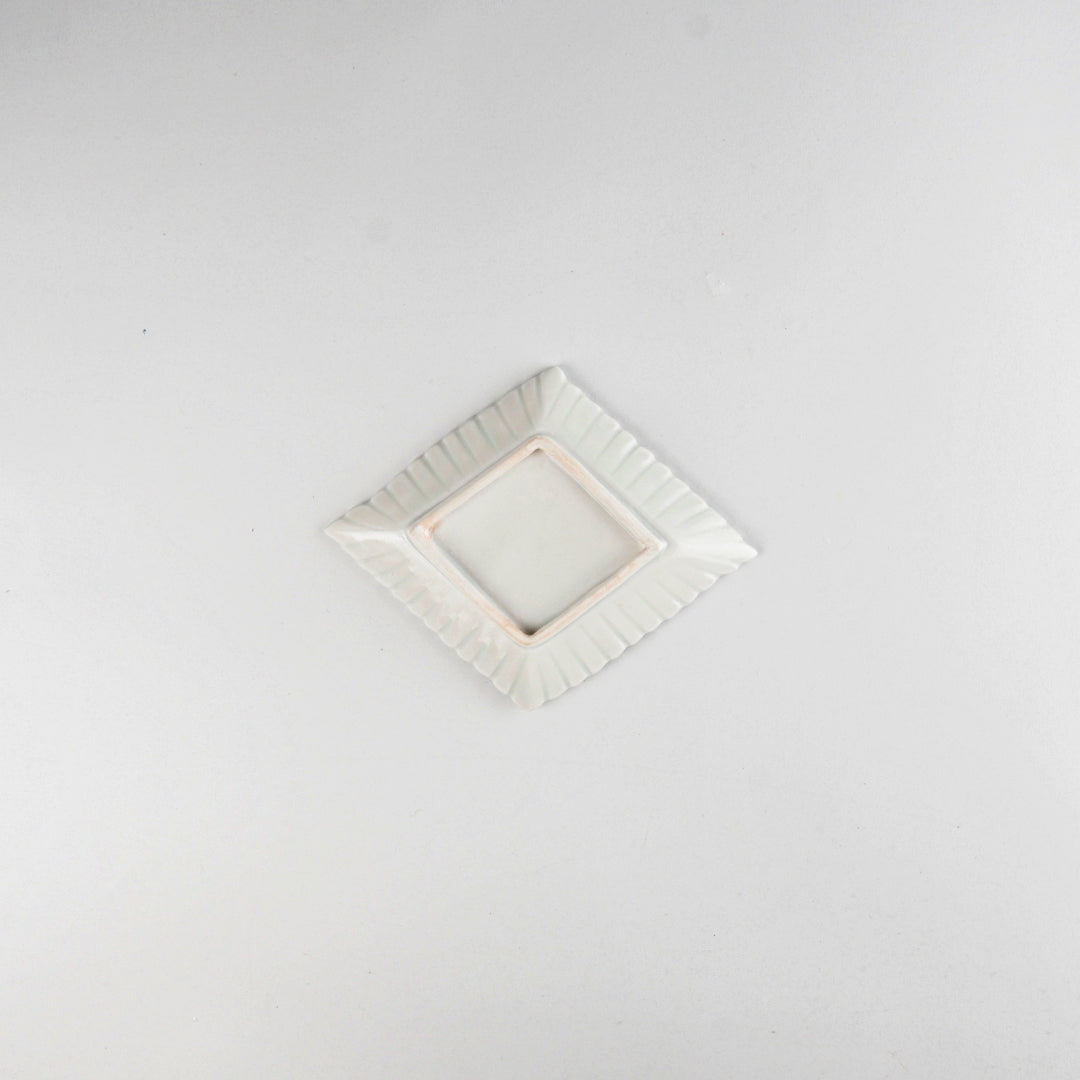 Asami Maeda Rinka Saucer White, 16.5×12.6×2cm