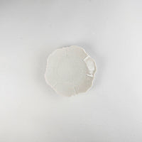 Asami Maeda 5-inch Raised Plate White, 14.6×15×3cm