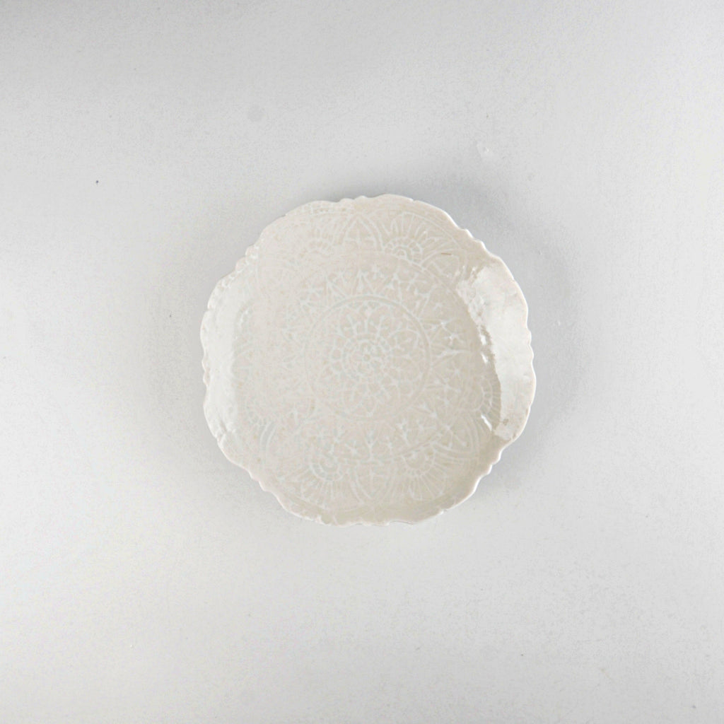 Asami Maeda 6-inch Raised Plate White, 17.5×3.7cm
