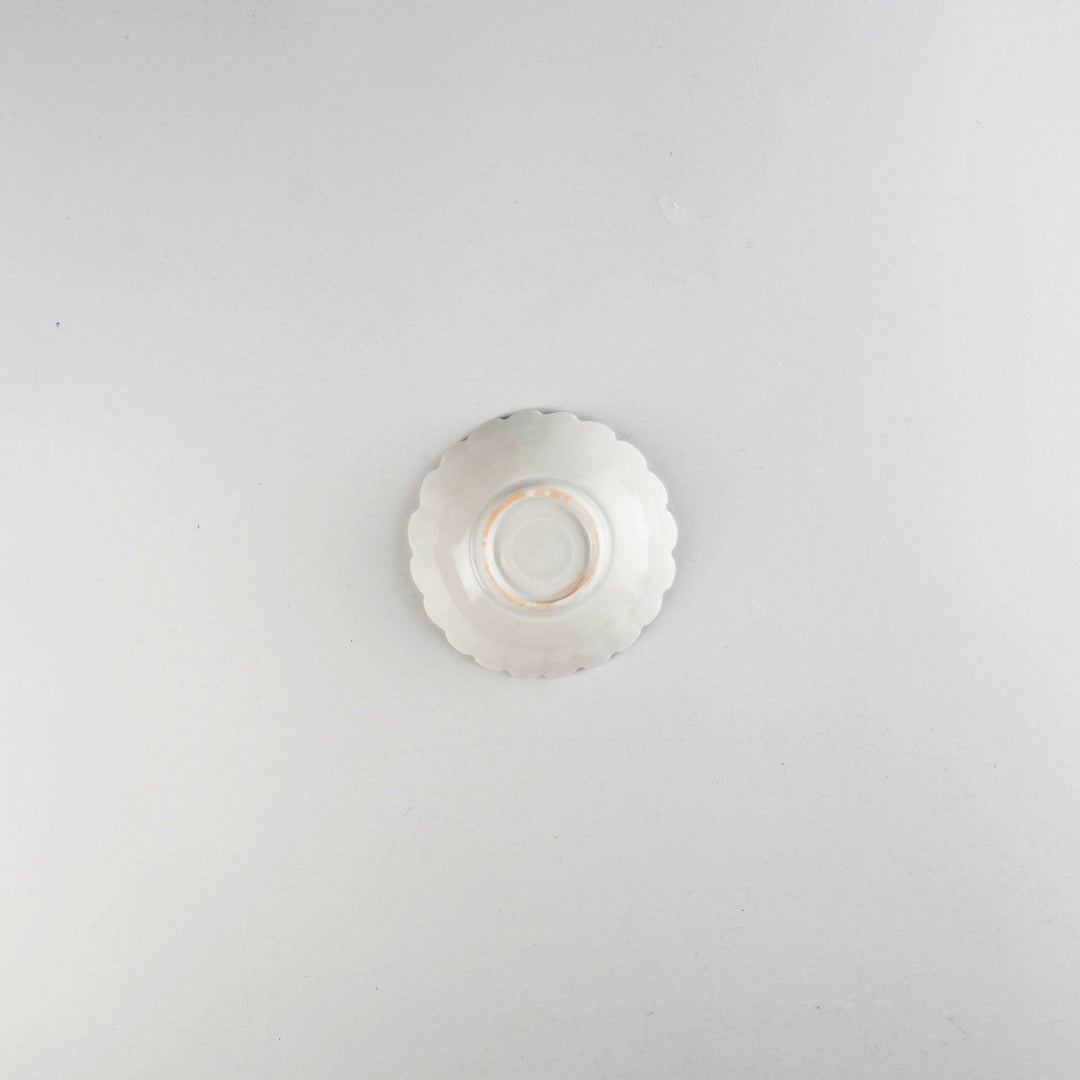 Asami Maeda Chrysanthemum Small Bowl White, 9×2.6cm