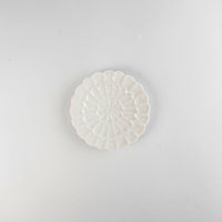 Asami Maeda Chrysanthemum Small Plate White, 13.2×1.5cm