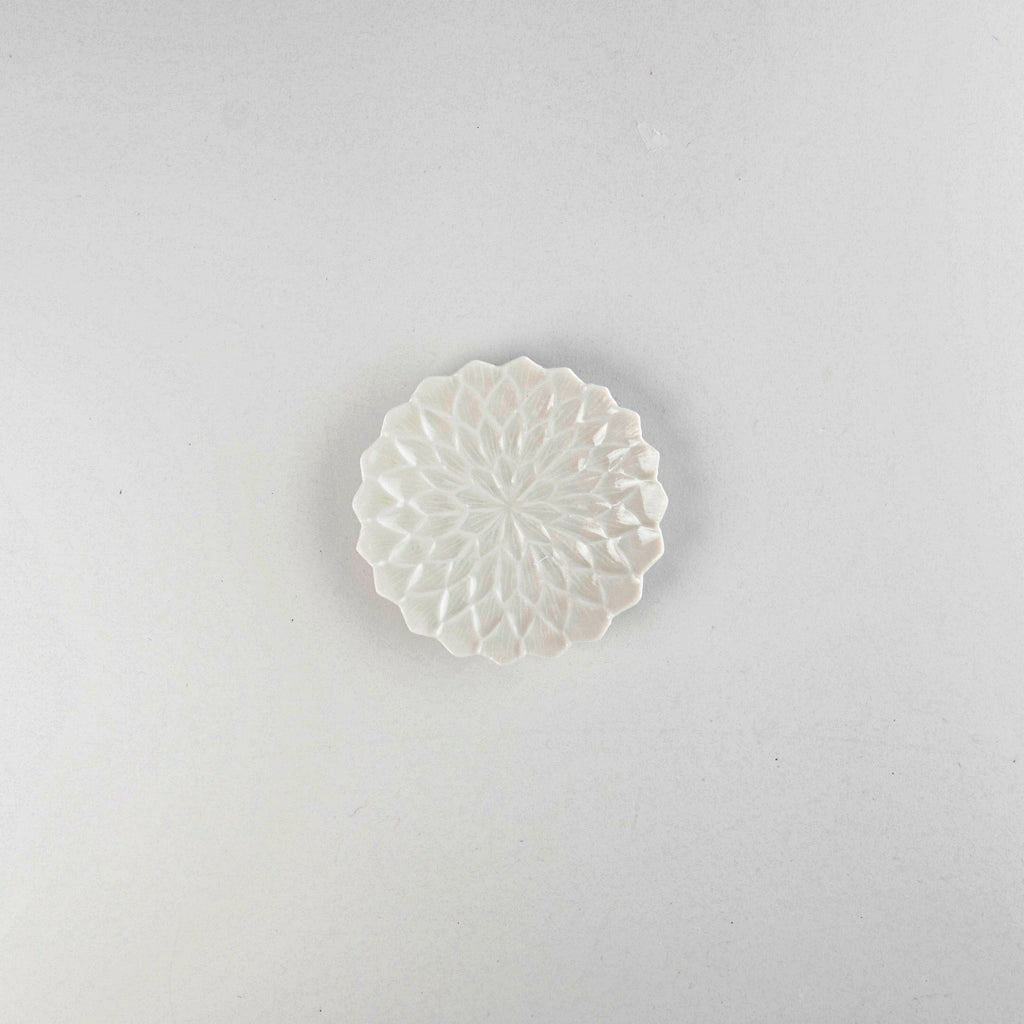 Asami Maeda Dahlia Small Dish White, 9.5×1.6cm