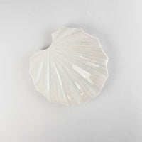 Asami Maeda Butterbur Medium Plate White, 18.2×17.9×2.3cm