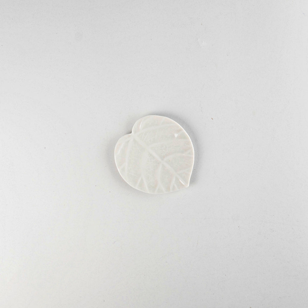 Asami Maeda Ficus Umbellata Mini Dish White, 8.5x9cm
