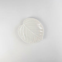 Asami Maeda  Ficus Umbellata Small Plate White, 15.3×14.3×1.7cm