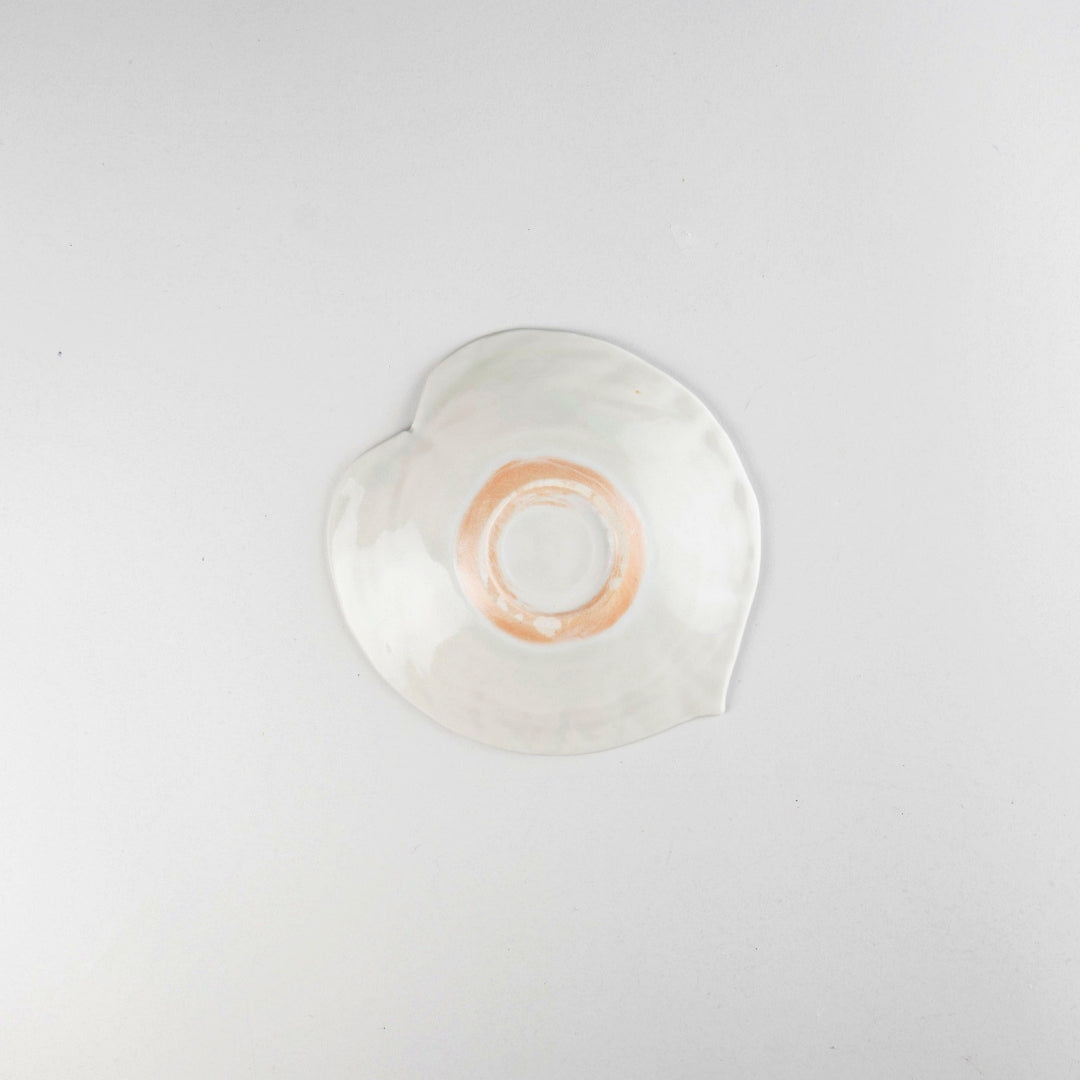 Asami Maeda  Ficus Umbellata Small Plate White, 15.3×14.3×1.7cm
