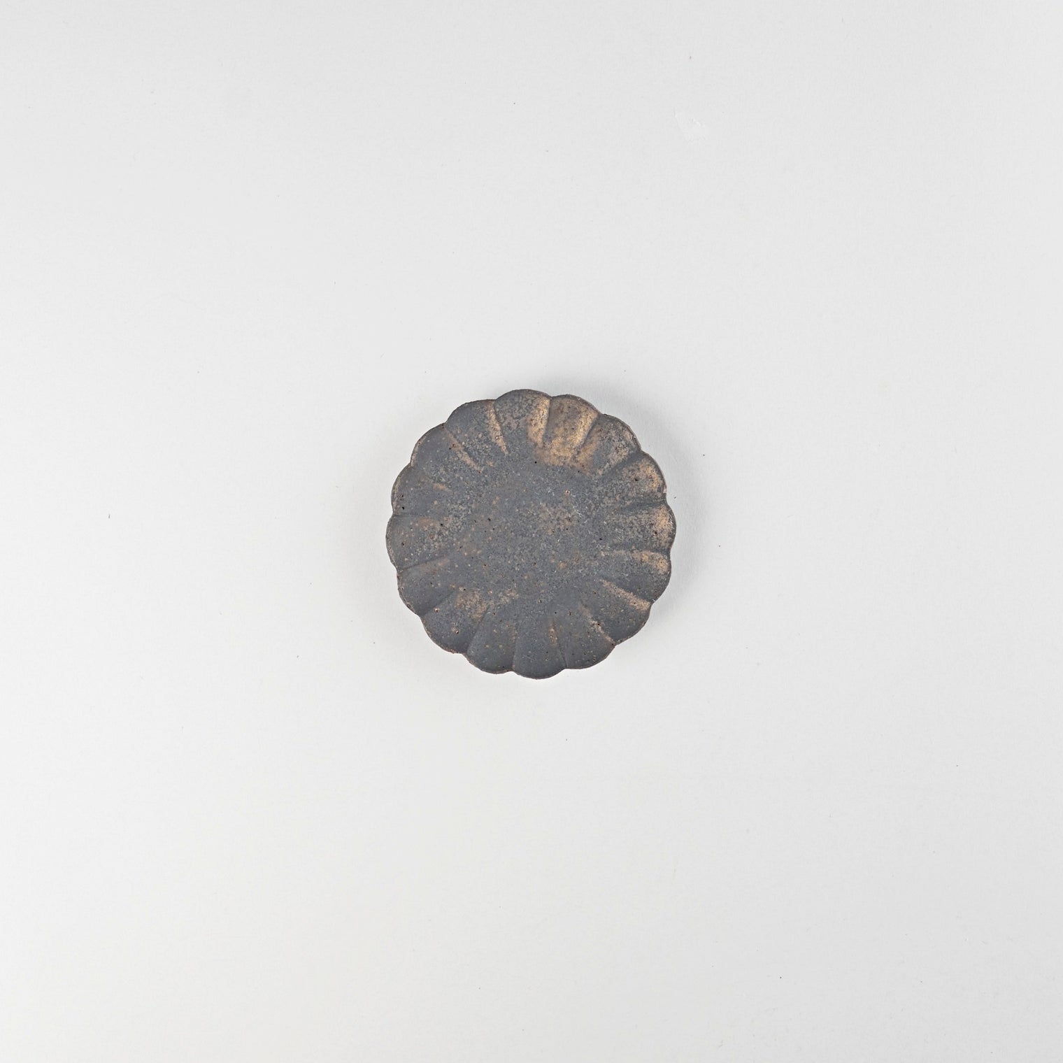 ONKO Small Plate A Bronze, 8x1.2cm