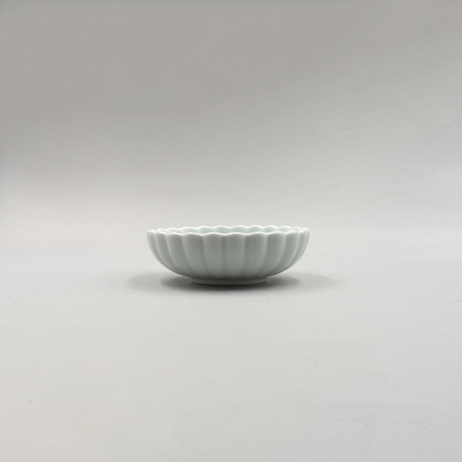 Seihaku Kiku Bowl 11cm, 11cm x 3.5cm