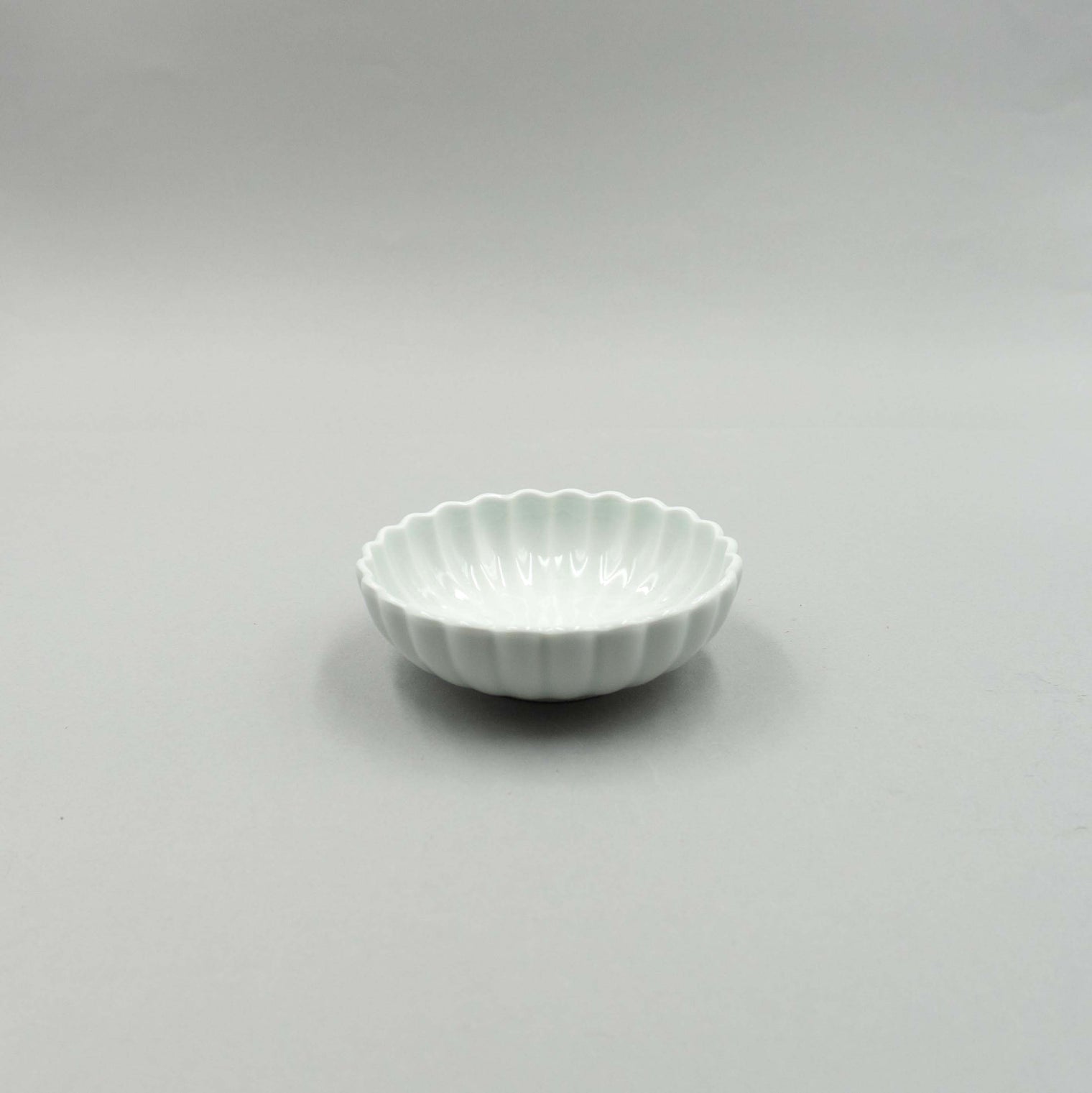 Seihaku Kiku Bowl 11cm, 11cm x 3.5cm
