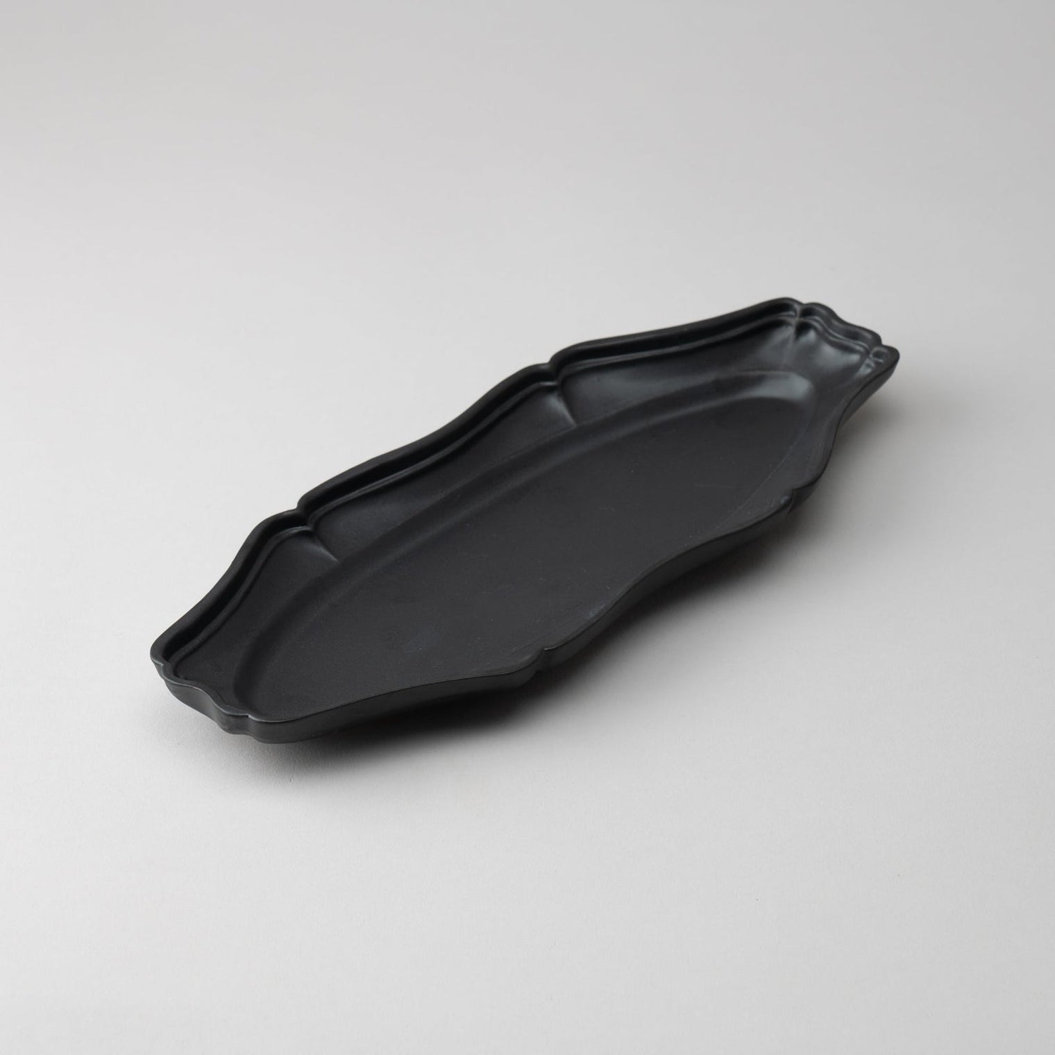 Usukiyaki, Rinka Oval Long Plate, Black