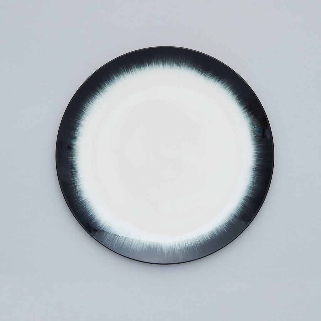 Dinner Plate, 28cm, Dé Off-White/Black VAR 4, Design by Ann Demeulemeester