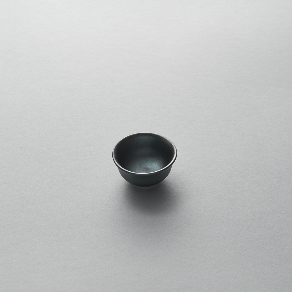 Luster Black Sake Cup, 6.6cm x 3.5cm