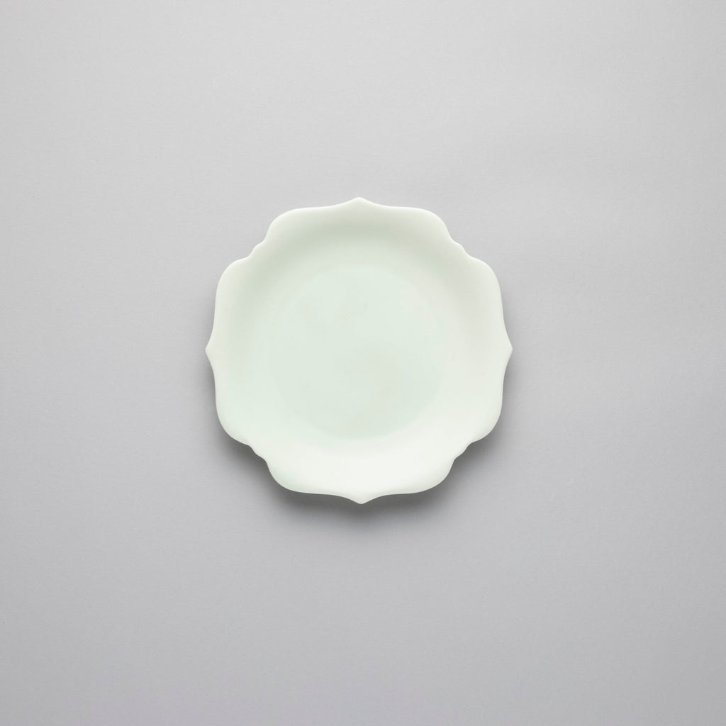 Megumi Ryoka Blue White Plate, 16.5cm x H2cm
