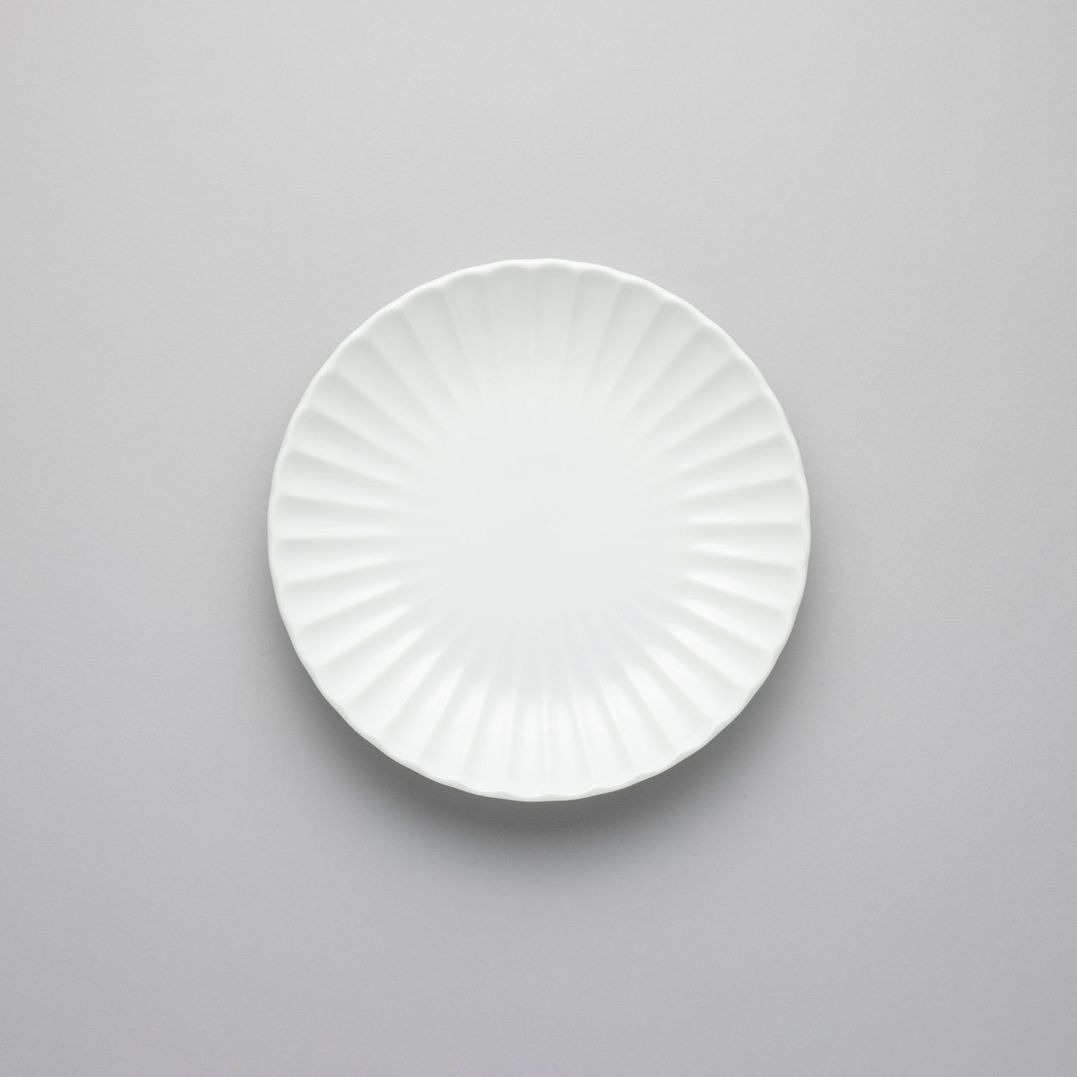 Kasumi White Plate, D18.5cm x 2.8cm
