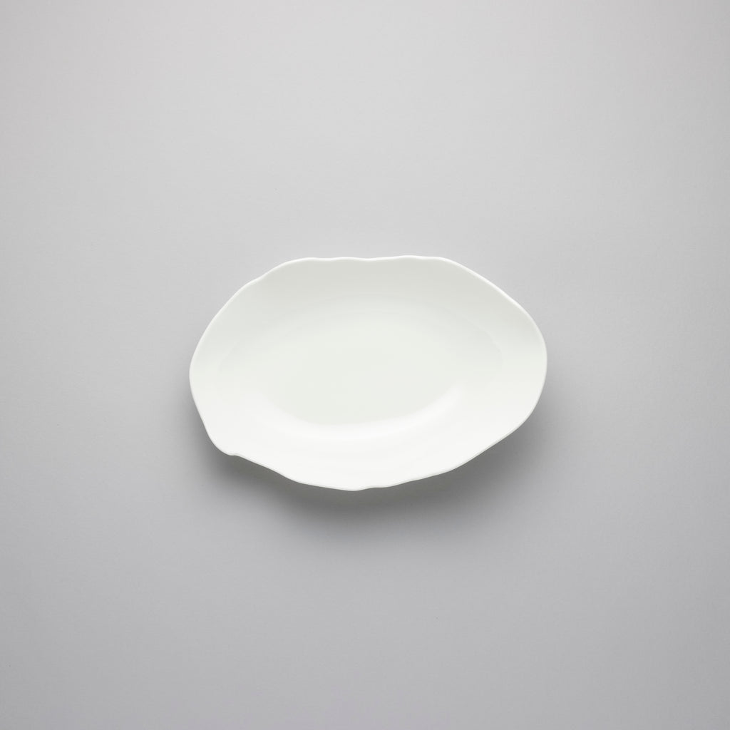 Oval Plate, 23cm x 13cm x H5cm, Design by Roos Van de Velde