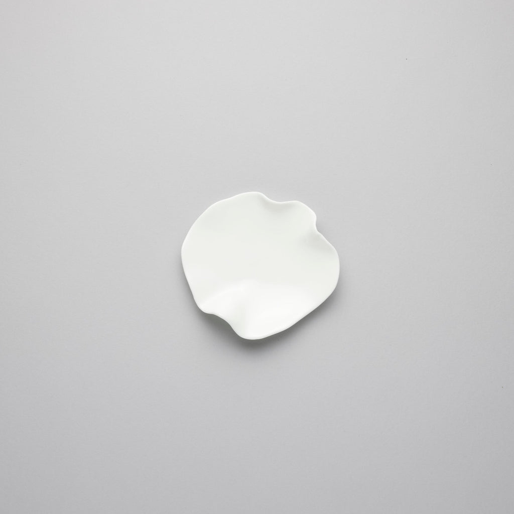 Sara III Dessert Plate, 12.2cm x H3cm, Design by Roos Van de Velde