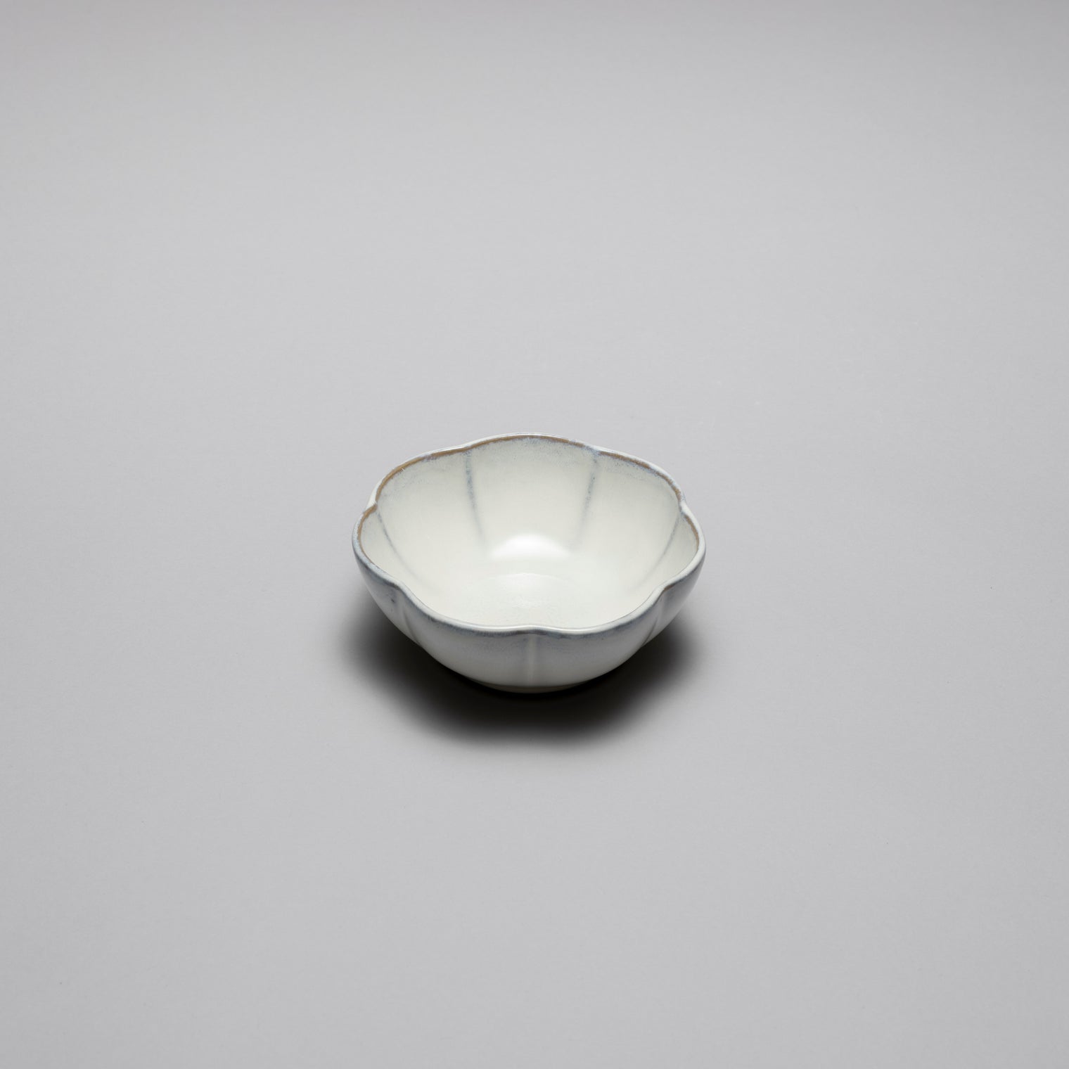 Inku Ribbed Bowl, White, 13cm x 13cm x H5cm, Design by Sergio Herman