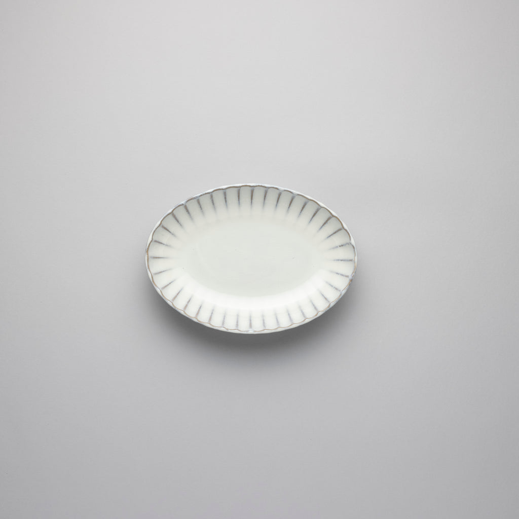 Serving Oval Bowl, White, L19cm x W13cm x H3.7cm, Design by Sergio Herman