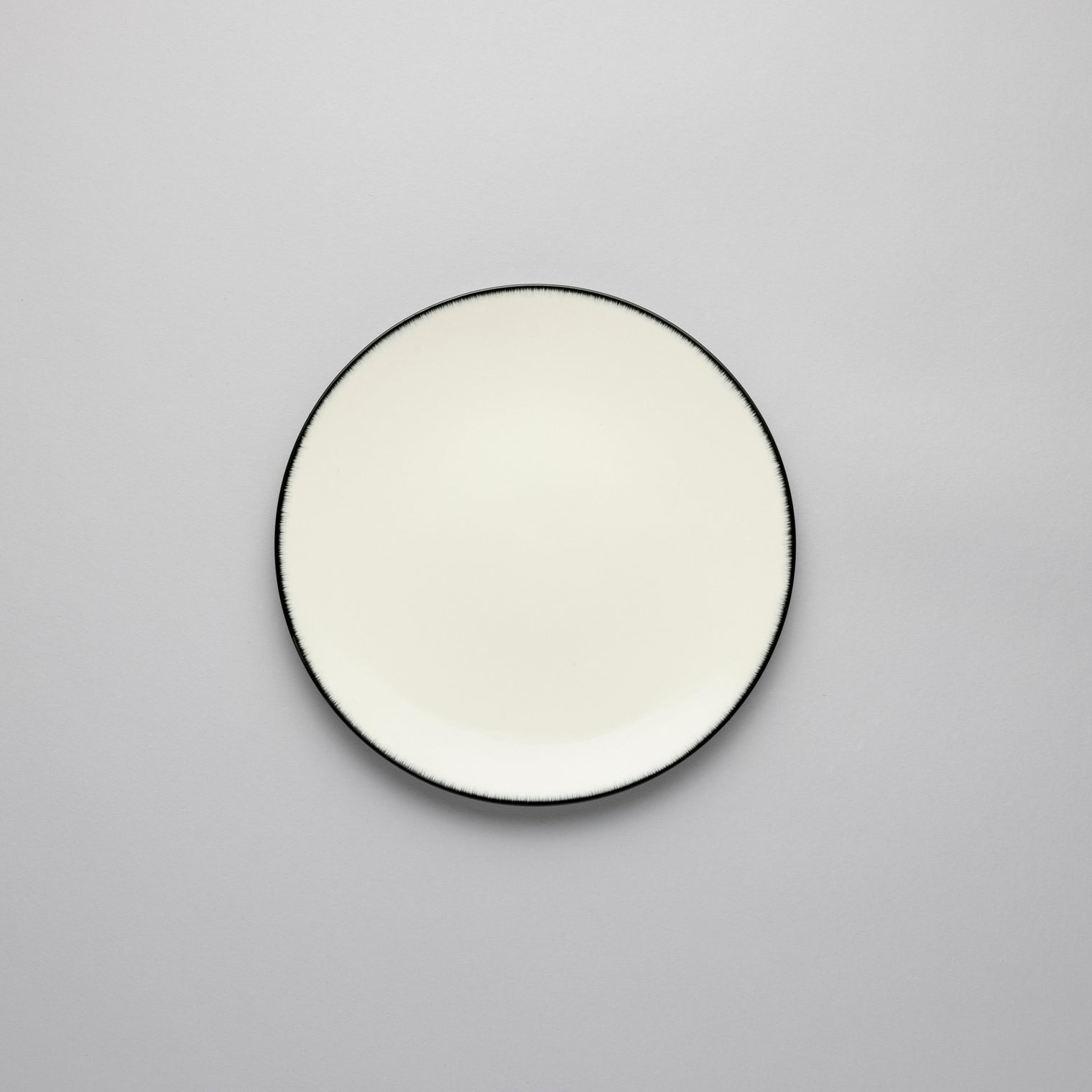 Plate, 17.5cm, Dé Off-White/Black VAR 1, Ann Demeulemeester