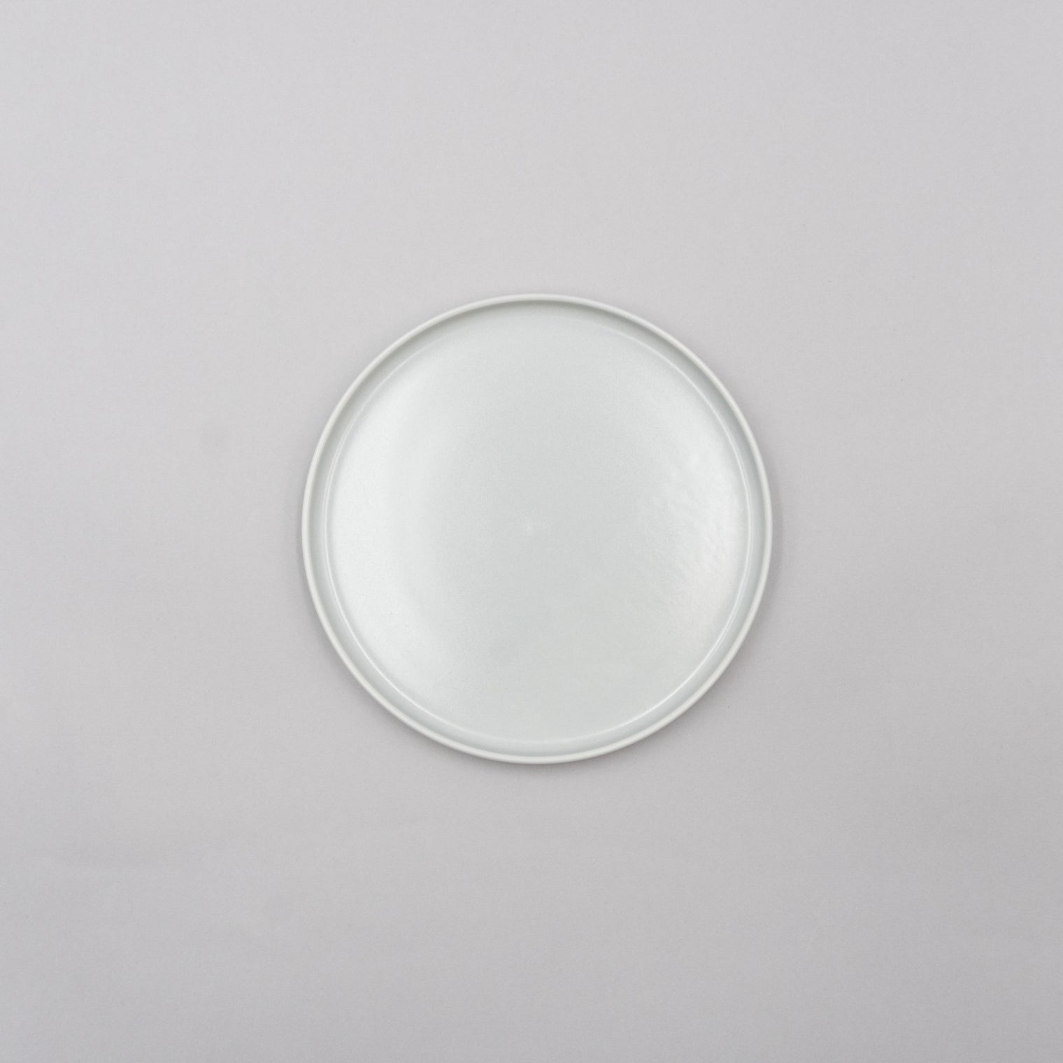 Clarisse Gray Short Rim Plate, 19cm