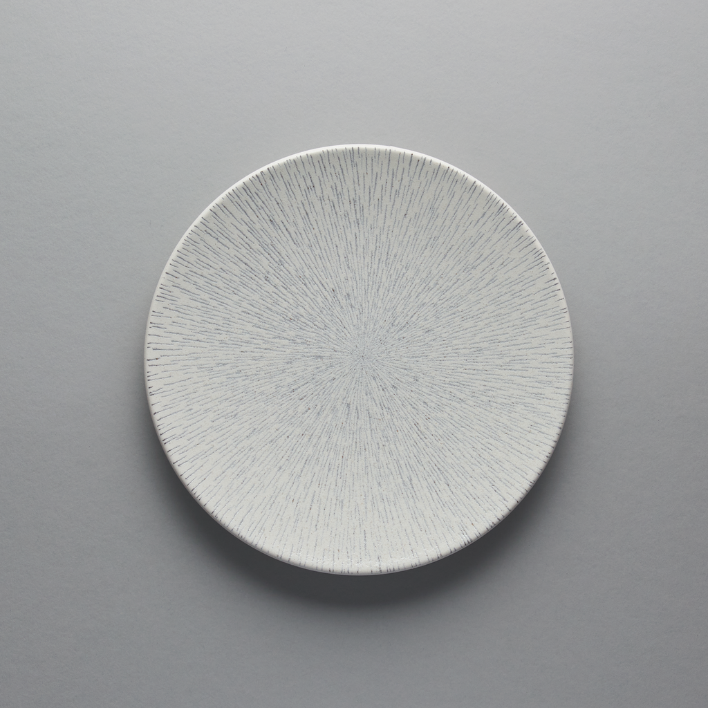 Yukiarashi Plate 27.7cm, 27.7cm x 2.7cm