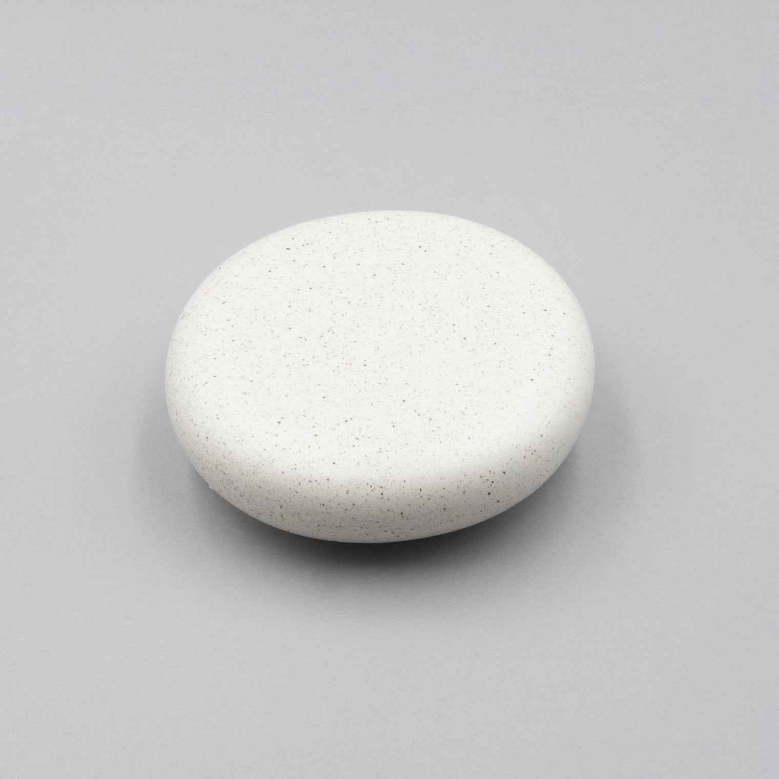 Stage Ishiji Smooth Rock, 14cm x H4.5cm
