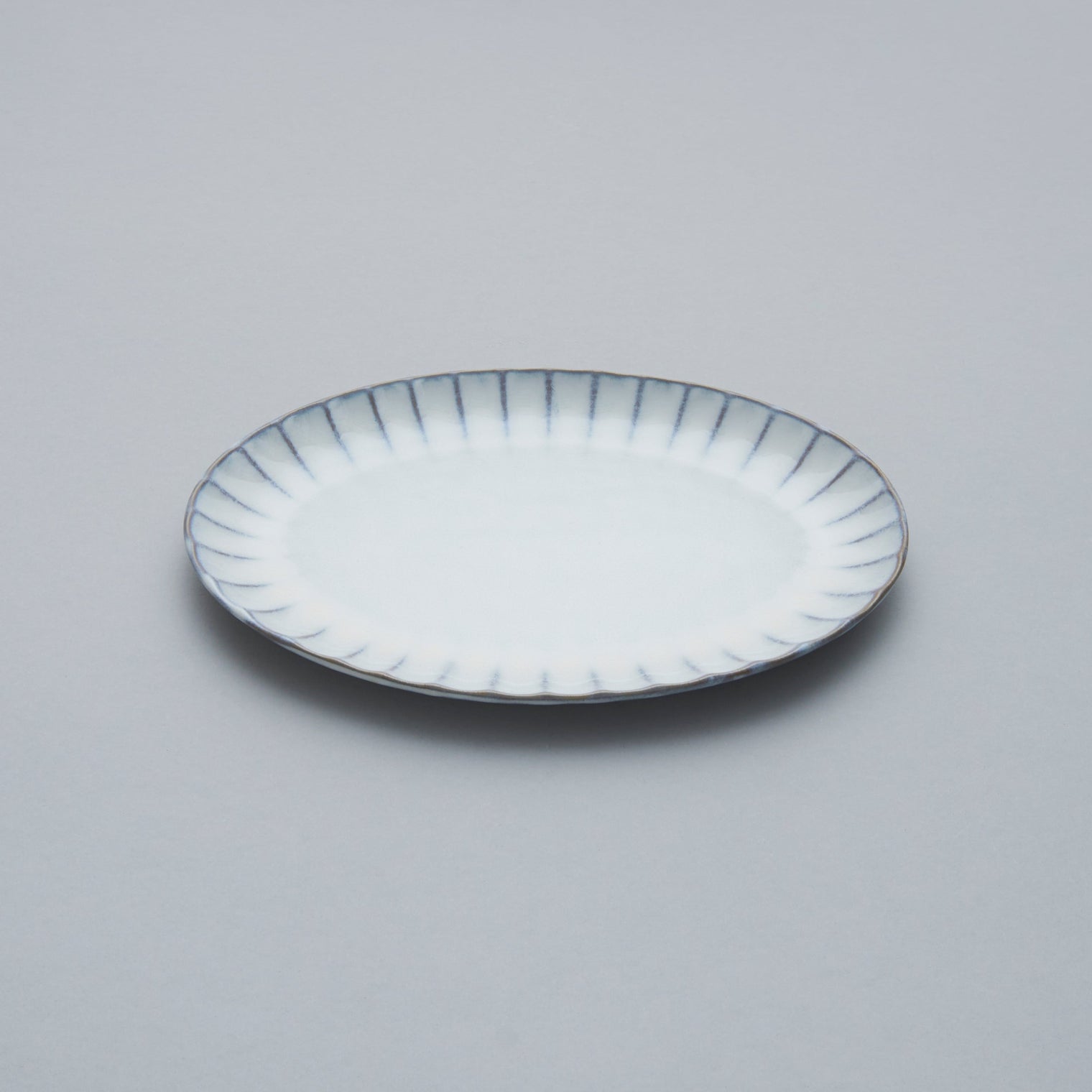 Inku Serving Oval Bowl, 22cm x 15.4cm x 2.7cm, Design by Sergio Herman