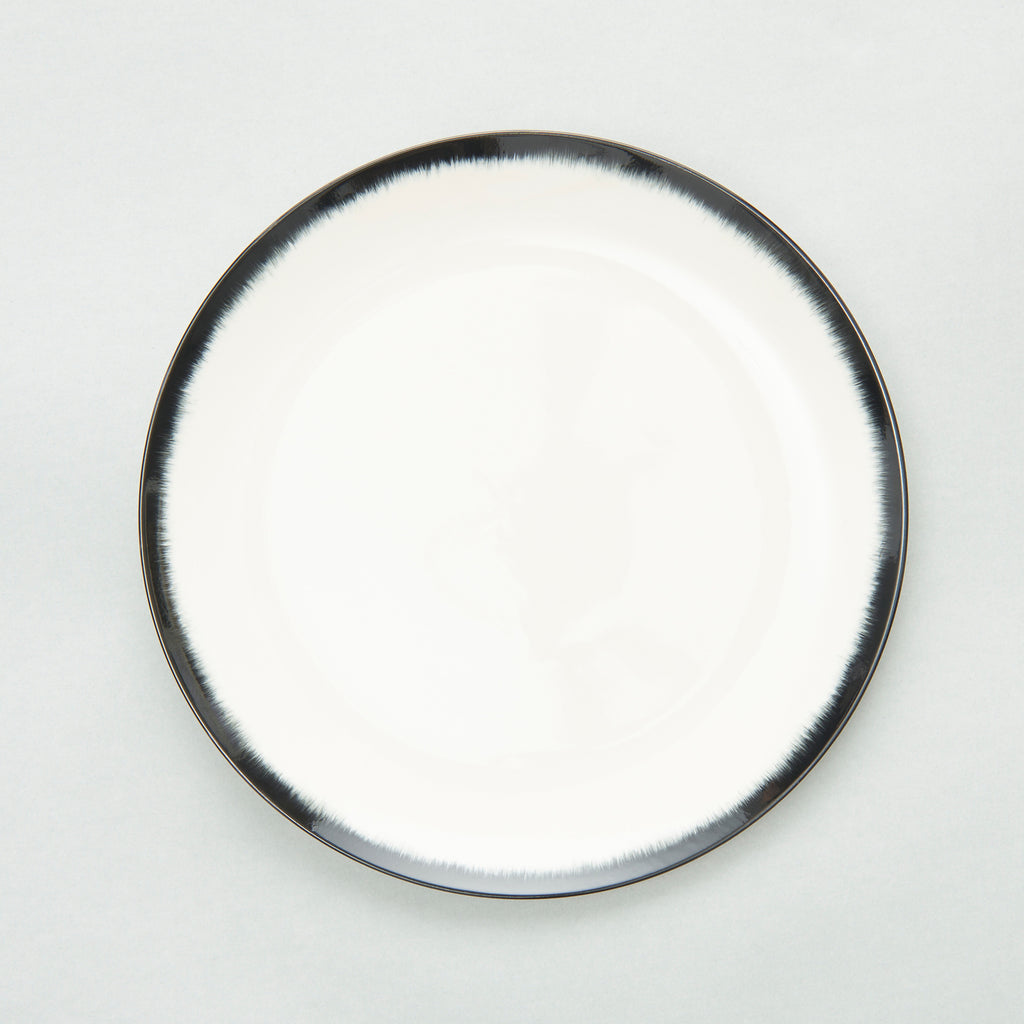 Dinner Plate, 28cm, Dé Off-White/Black VAR 3, Design by Ann Demeulemeester