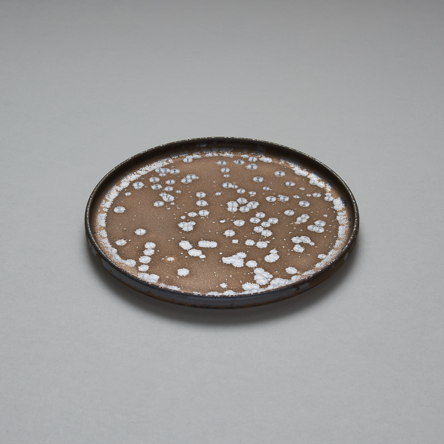 Kinrei Short Rim Plate 19cm, 19cm x 1.6cm